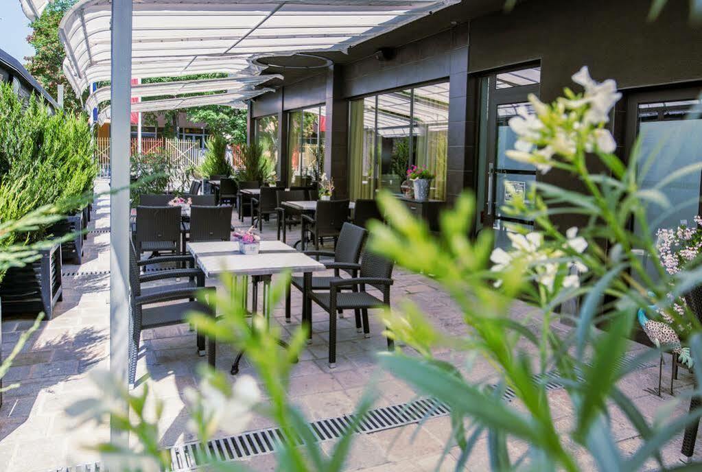 Hotel Idol Tărgovište Esterno foto